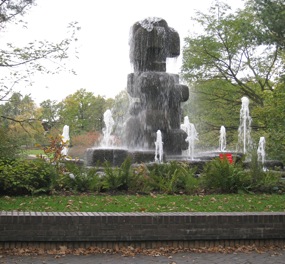 Fountain, Bois de Vincennes, Paris