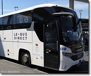 Le Bus Direct CDG Airport to Paris, France