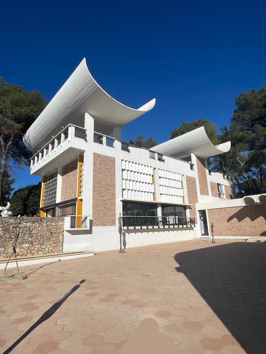 Fondation Maeght, Saint-Paul-de-Vence, Alpes-Maritimes, France