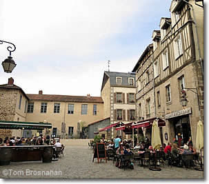 Restaurants on Rue Haute-Cité, Limoges, France
