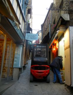 Delivery truck, Grande Rue, Mont-St-Michel