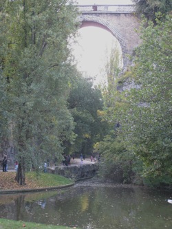 Archway, Parc des Buttes-Chaumont, Paris