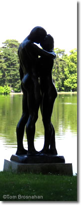 Statue of Lovers, Lac Inférieur, Bois de Boulogne, Paris, France