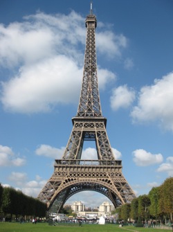 Eiffel Tower an dChamp de Mars, Paris