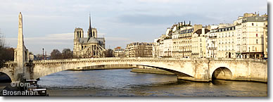 
Pont de la Tournelle, Notre Dame & Quai d'Orlans, Paris, France