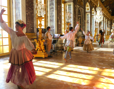 Versailles dancers