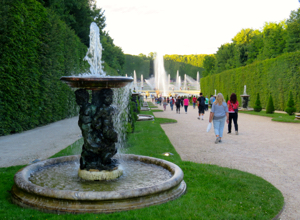Versailes fountains, people