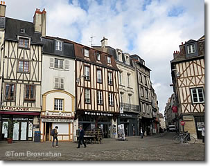 Office de Tourisme, Poitiers, France